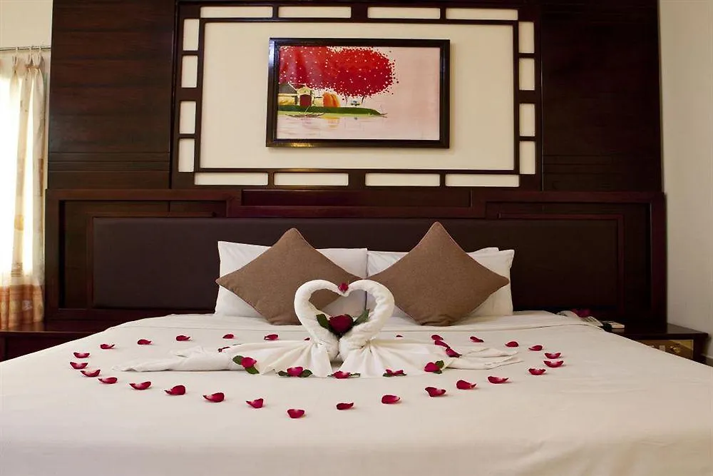 Sea And Sand Hotel Hoi An 3*,